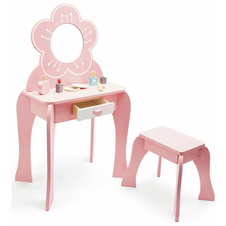 Chad Valley wooden dresser toy with accessories (British brand)