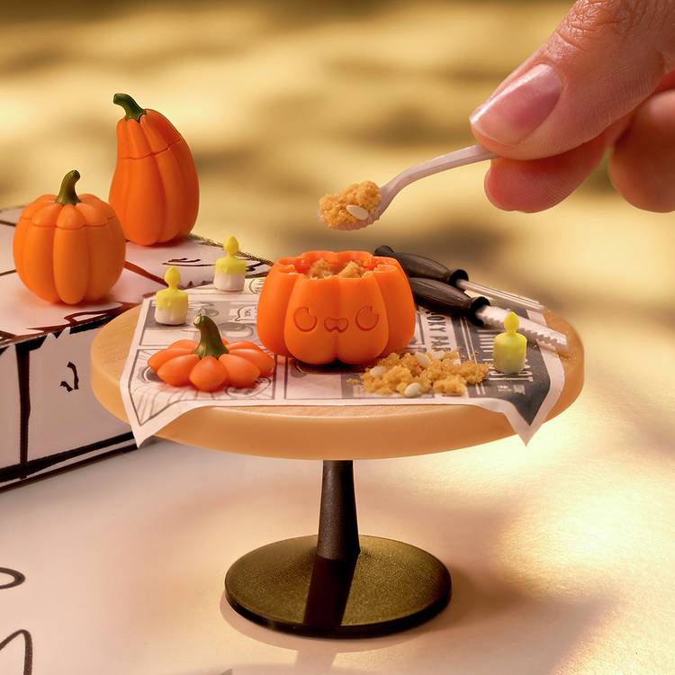 MGA Miniverse Halloween craft kit, imported from the UK