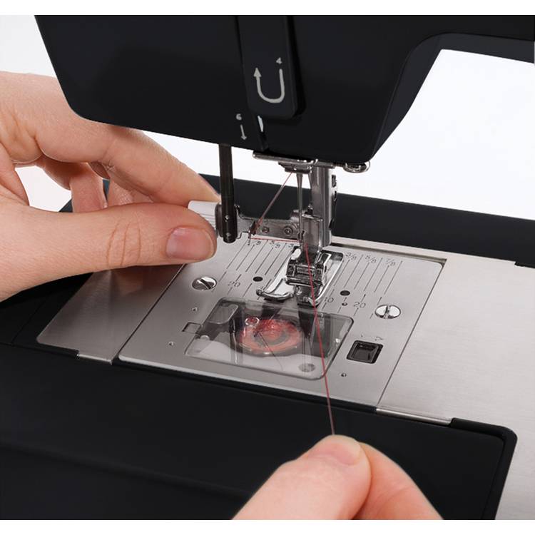 Singer heavy duty sewing machine with 32 stitches UK version