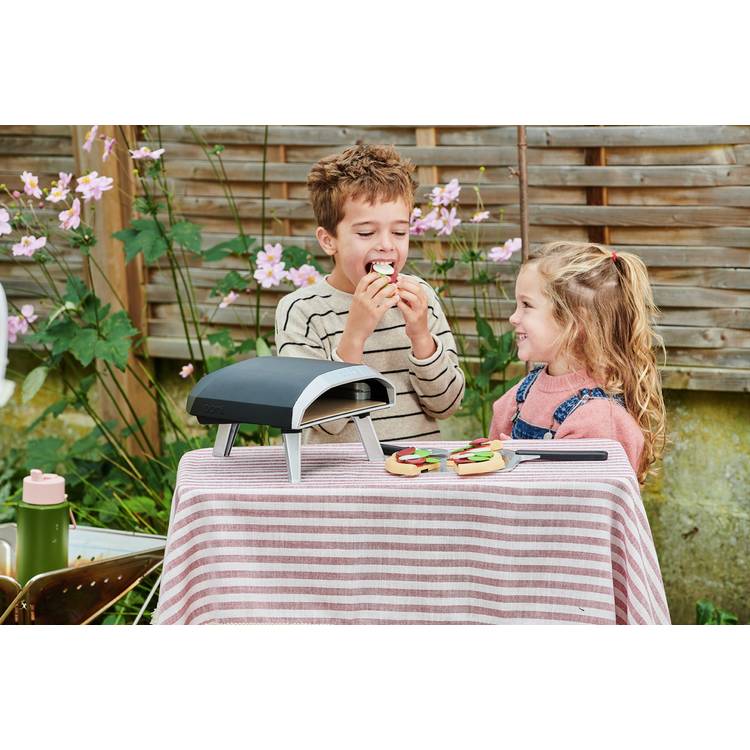 Ooni toy pizza oven with flame-effect light - British product