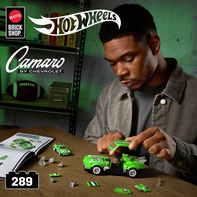 Mattel Hot Wheels Custom '68 Camaro building toy kit 289 pieces (British brand)
