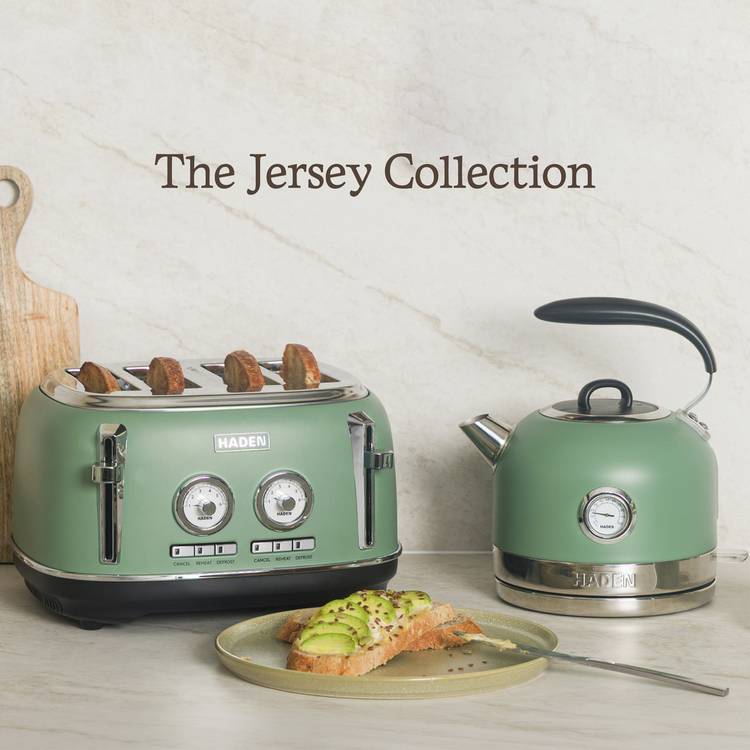 Haden 4 slice toaster in Cedar Green, UK version