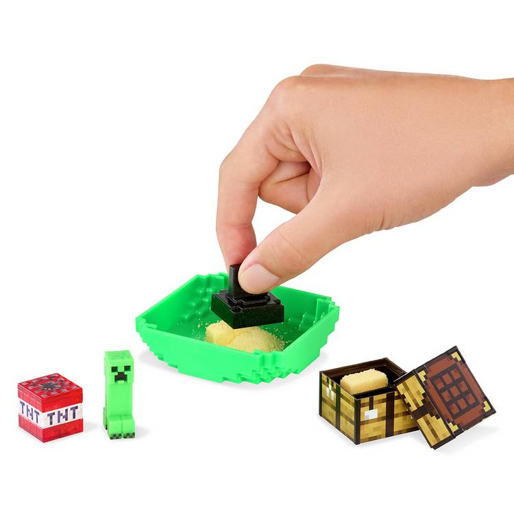 MGA Miniverse Minecraft craft capsule 7.8cm - British product