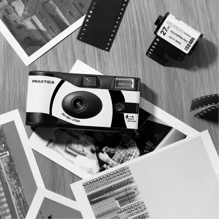 Praktica disposable camera black and white 35mm film pack of 2 - British product