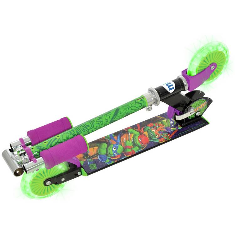 Turtles kids foldable scooter with light up wheels, imported from the UK
