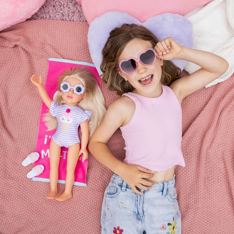 DesignAfriend Two Scoops holiday outfit set for 18 inch dolls (British brand)