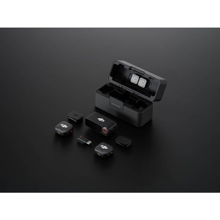 DJI Mic 3 wireless microphone kit with charging case - British product