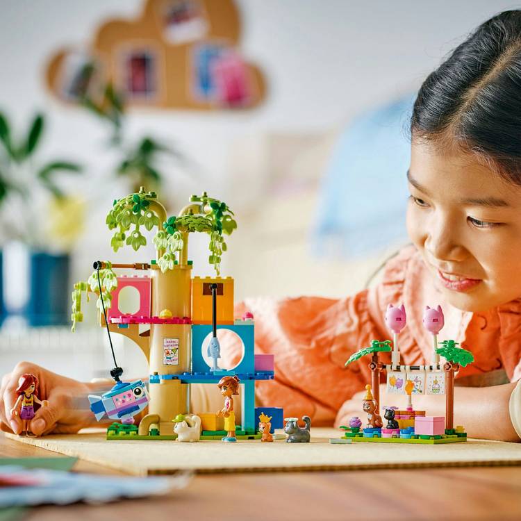 LEGO Friends cat tree house set 42666 - British product