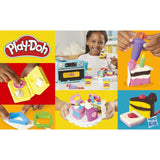 Play-Doh Super Slice cake playset with 11 tubs (British brand)