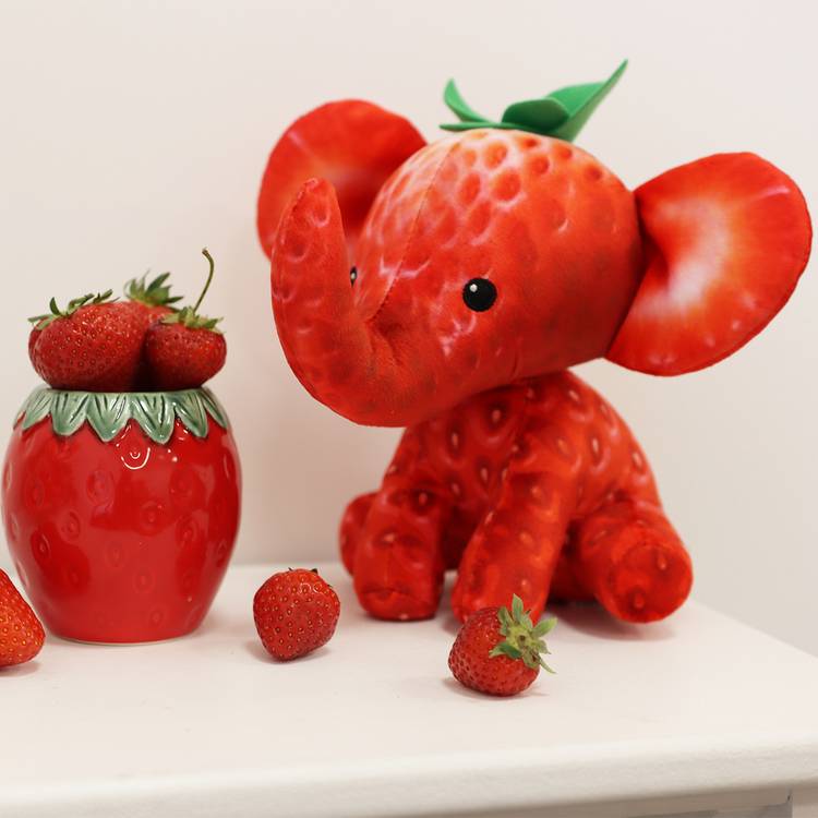 Foodibles scented strawberry elephant soft toy 20cm - British product