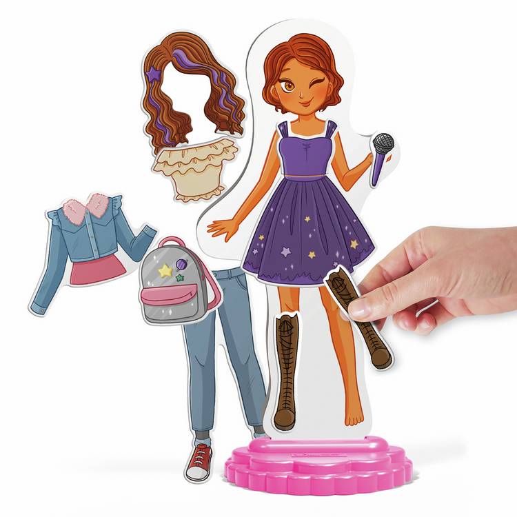 Quercett Magnetic Fashion Laura with magnetic outfits - British product