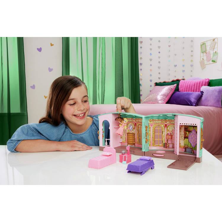 Mattel Wicked So Popular Dorm small doll playset (British brand)