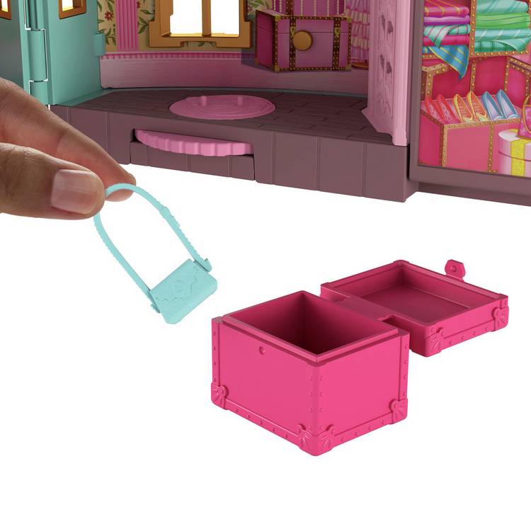 Mattel Wicked So Popular Dorm small doll playset (British brand)