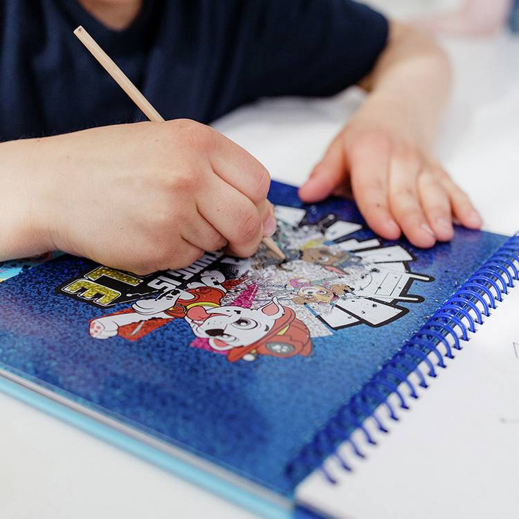 Totum Paw Patrol scratchbook with scratch tool and stencil (British brand)