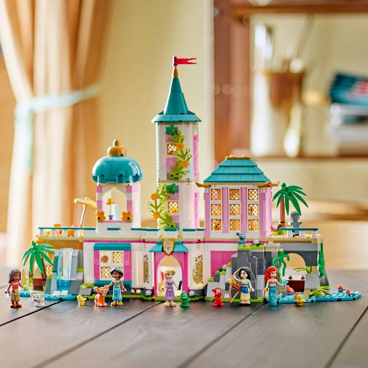 LEGO Disney Princess Castle Royal Pets building toy 787 pieces, UK version