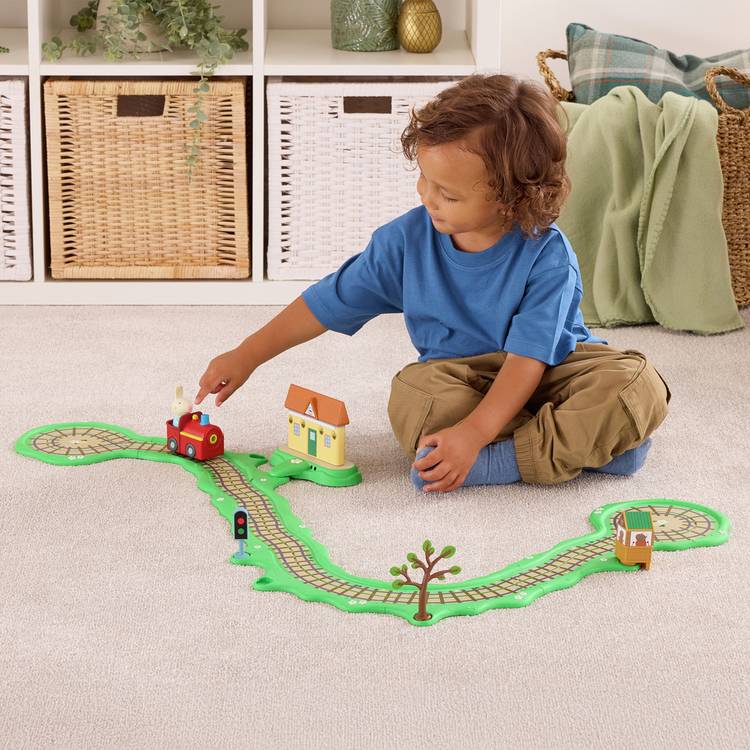 Peppa Pig Whizz Around Clickety Clack train set (British brand)
