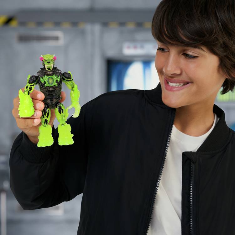 MrBeast Lab Rock Panther action figure 14cm, UK version