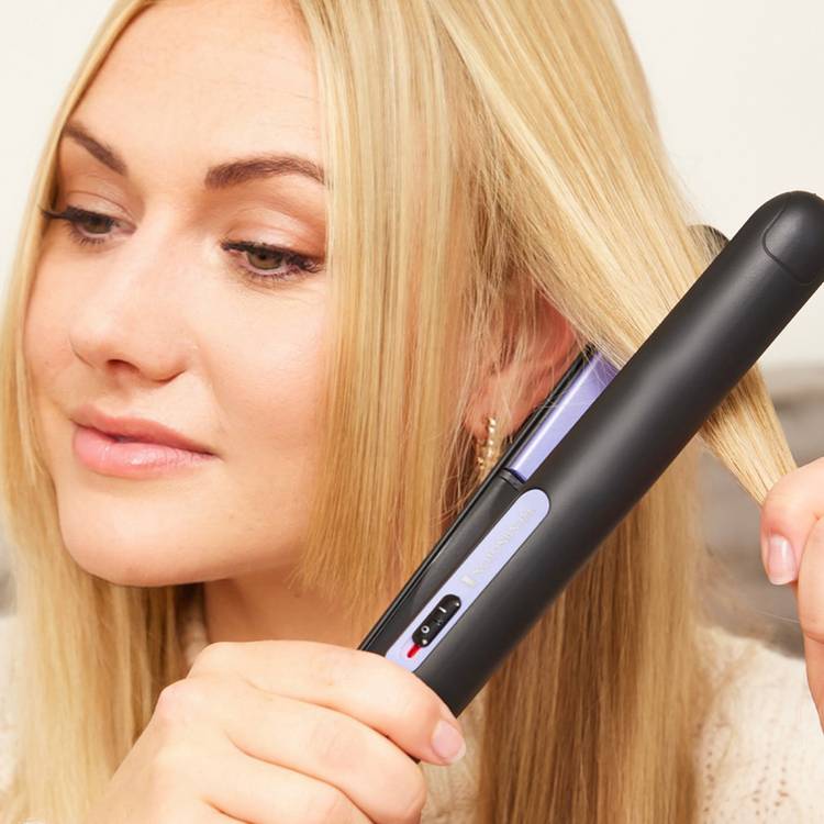 Remington Style Essentials Gift Set with hairdryer and straightener - British product