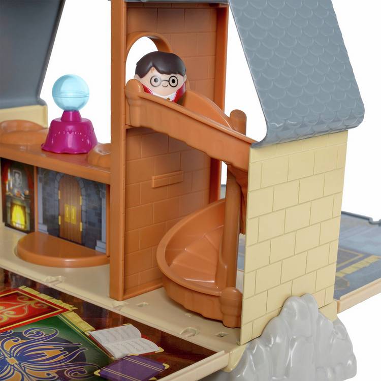 Squish-a-longs Harry Potter Hogwarts Castle playset with 4 mini characters, UK version