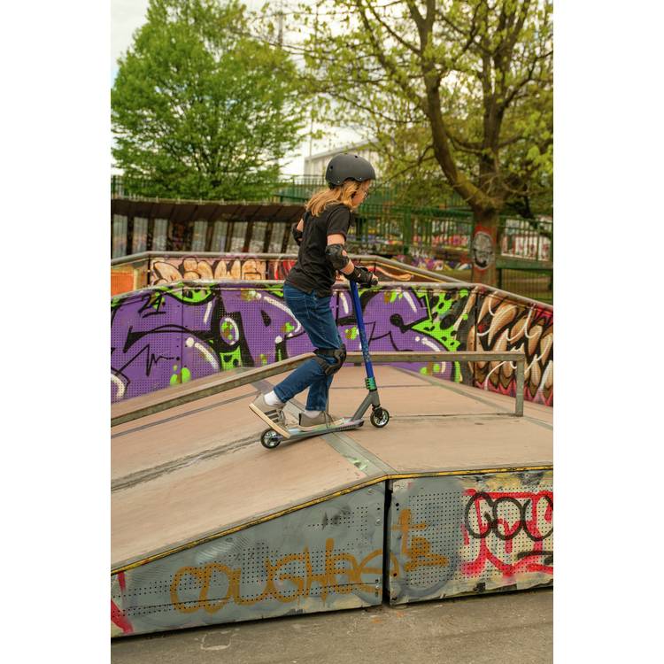 Stunted Flare stunt scooter with aluminium deck and neochrome details (British brand)