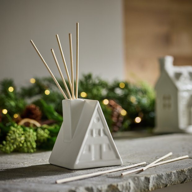 Habitat Under the Mistletoe reed diffuser 150ml, UK version