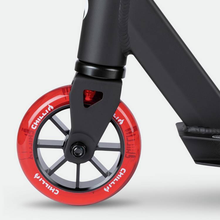 Chilli Base S kids stunt scooter red (British brand)
