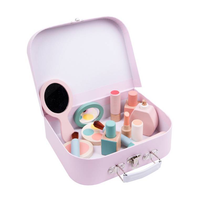 Chad Valley wooden beauty set with 12 pieces, imported from the UK