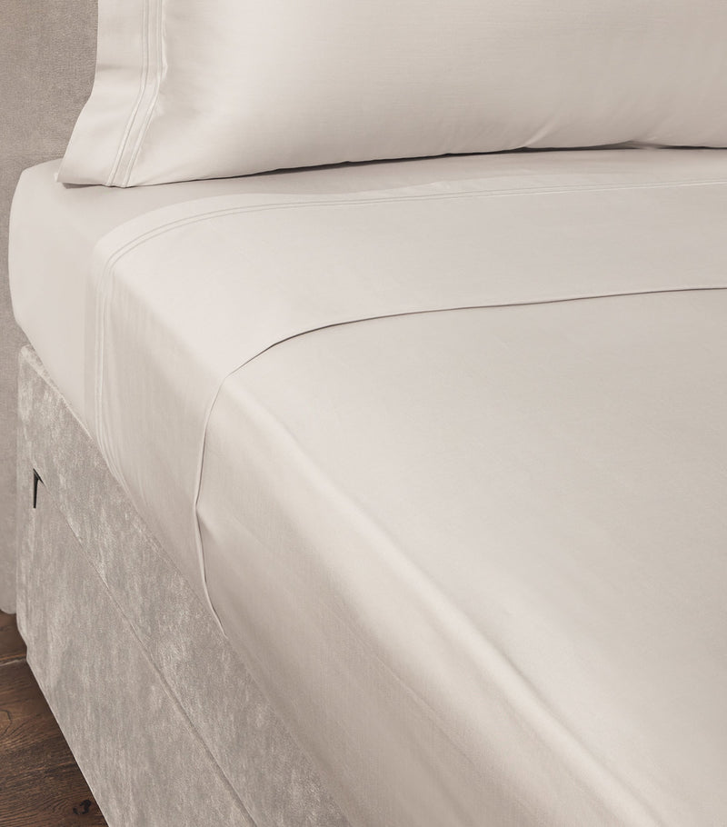 Harrods Brompton II Emperor fitted sheet 215cm x 215cm, UK version