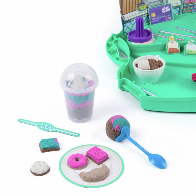 Kinetic Sand Cafe Case playset with 1.75lbs sand, UK version