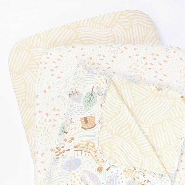 Tutti Bambini crib starter set with fitted sheets and coverlet, UK version