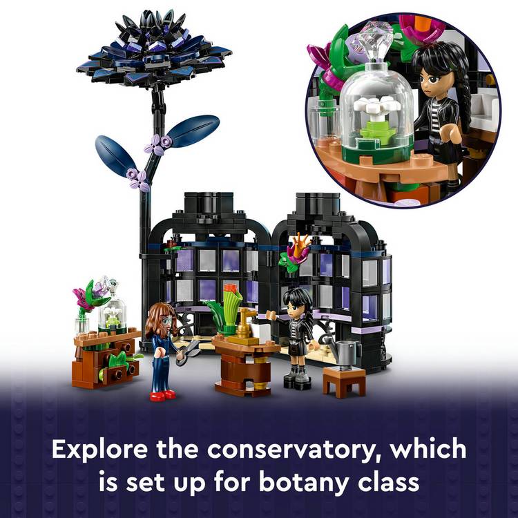 LEGO Wednesday black dahlia flower toy with mini dolls 358 pieces, UK version