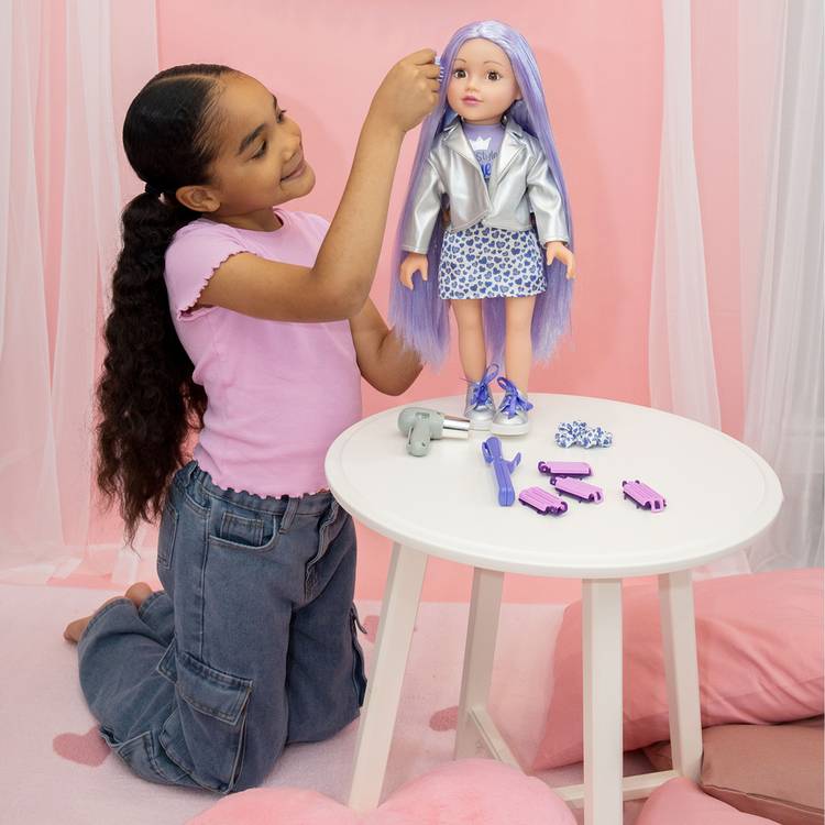 DesignAfriend Rubie hair stylist doll 18 inch - British product