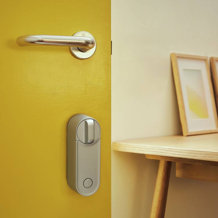 Yale Linus L2 Smart Lock silver keyless door lock, imported from the UK