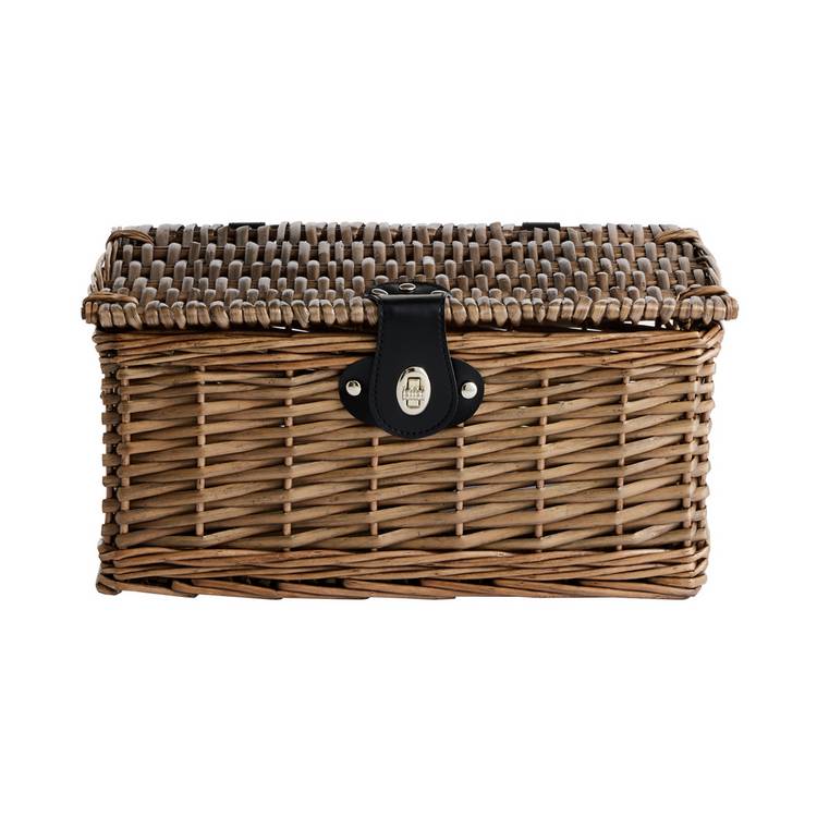 Argos Home natural willow gift basket H18 W38 D25.4 cm, UK version