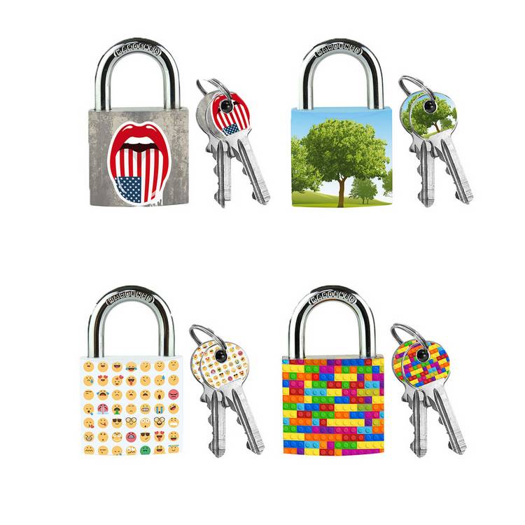 Master Lock patterned solid body padlock with keys, imported from the UK
