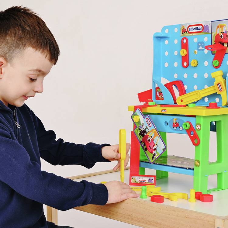 Little Tikes Cozy's Toolbench with 36 tools - British product