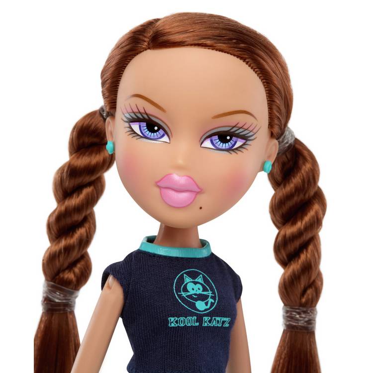 Bratz Play Sportz Roxxi Soccer doll, imported from the UK