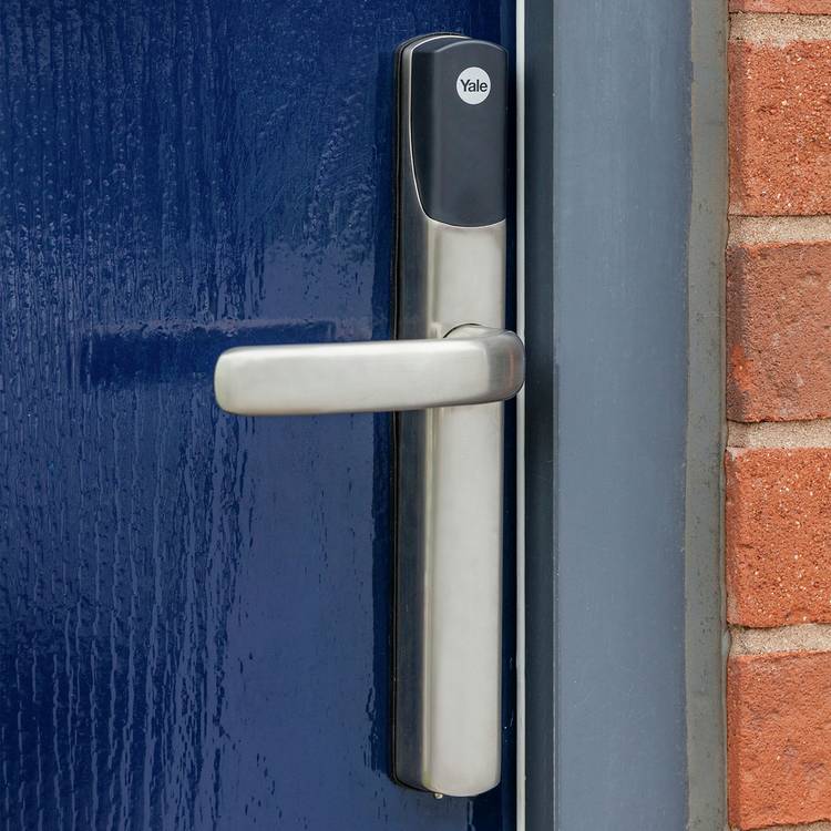 Yale Conexis L2 smart door lock Nickel (British brand)