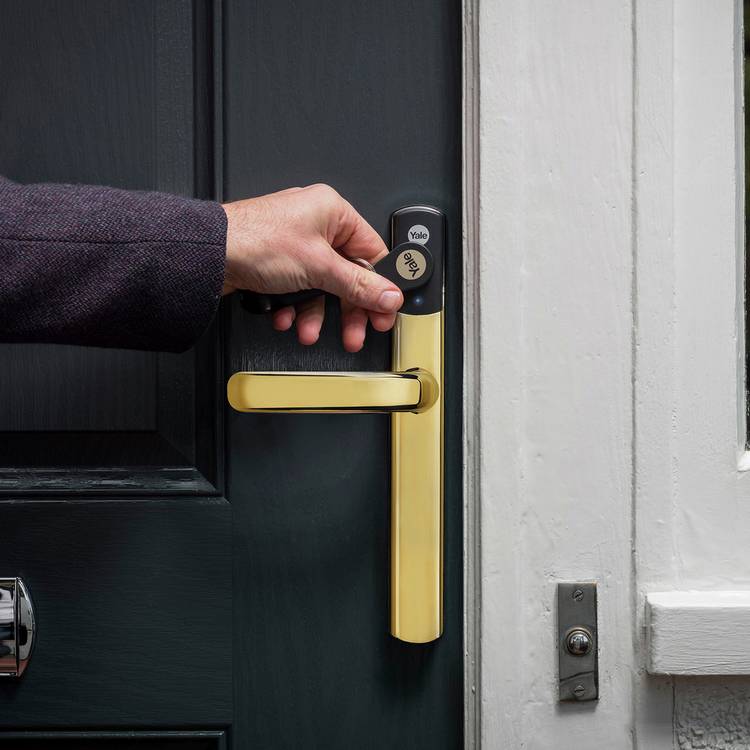 Yale Conexis L2 smart door lock Brass - British product