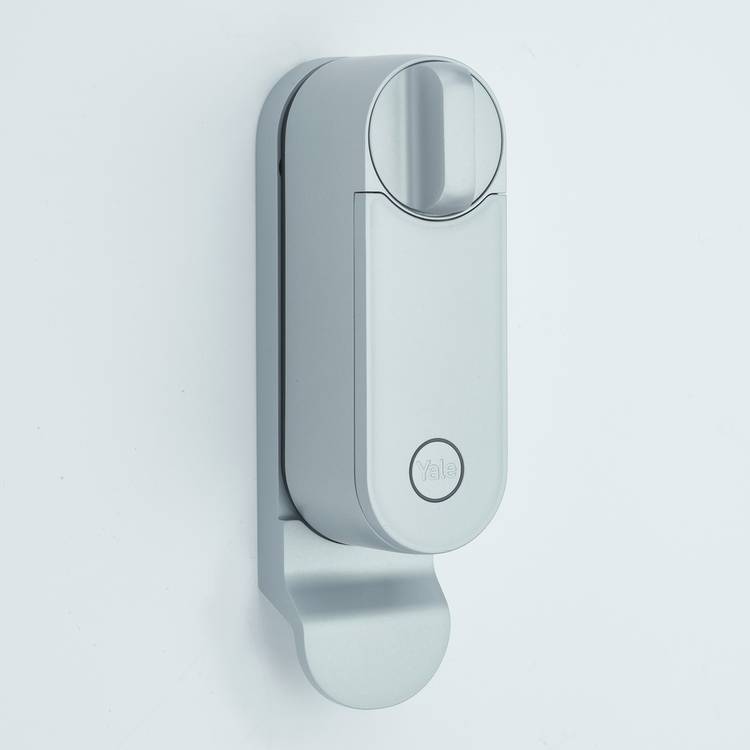 Yale Linus L2 pull escutcheon smooth satin, imported from the UK