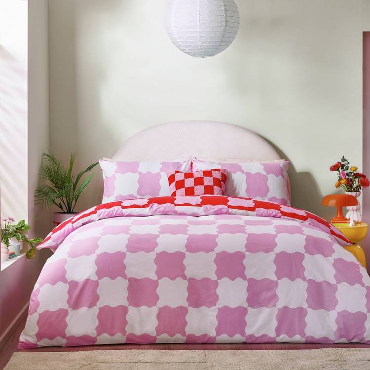 Heya Home Checkerboard bedding set superking pink and red (British brand)
