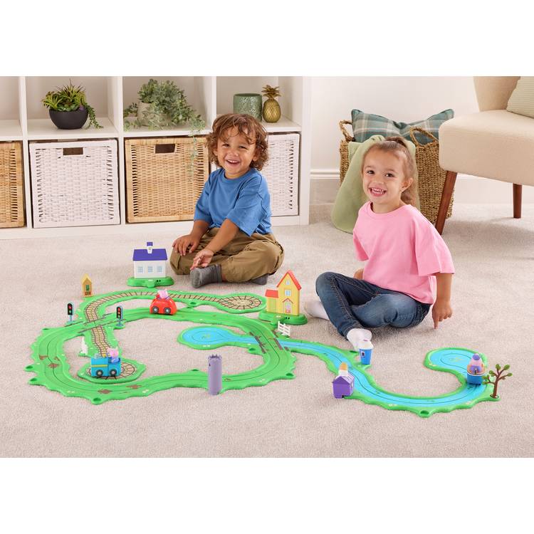 Peppa Pig Whizz Around track set with vehicles (British brand)