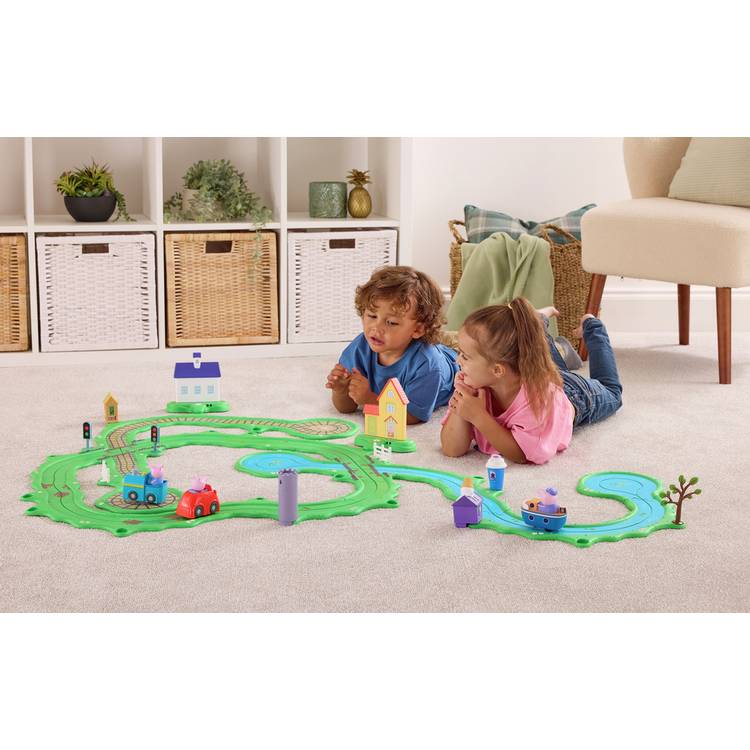 Peppa Pig Whizz Around track set with vehicles (British brand)