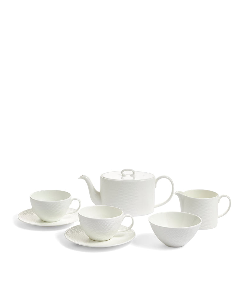 Wedgwood Gio 7-piece tea set (British brand)