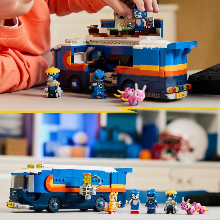LEGO Sonic the Hedgehog Team Sonic Command Truck set, UK version