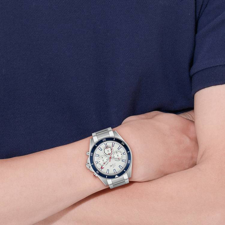 Lacoste Mainsail silver stainless steel watch 43mm, imported from the UK