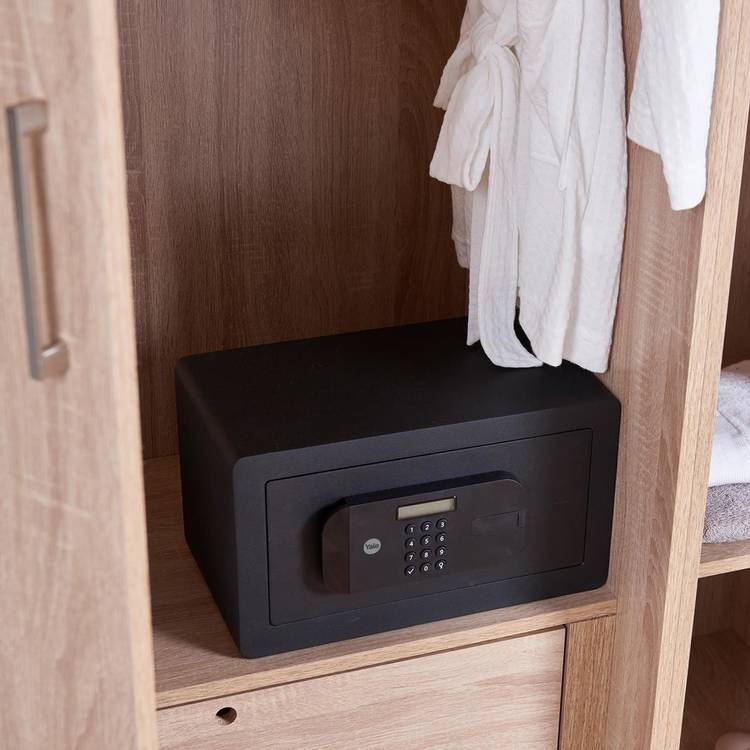 Yale digital safe 35cm, imported from the UK