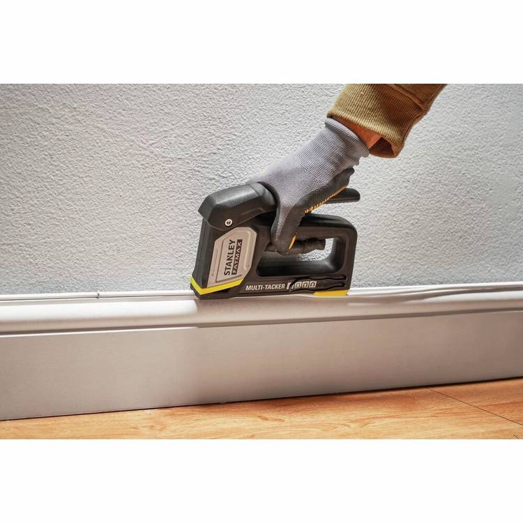 Stanley Fatmax 4-in-1 multi tracker staple gun - British product