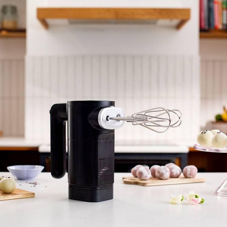 KitchenAid Go Cordless Hand Mixer with battery, UK version