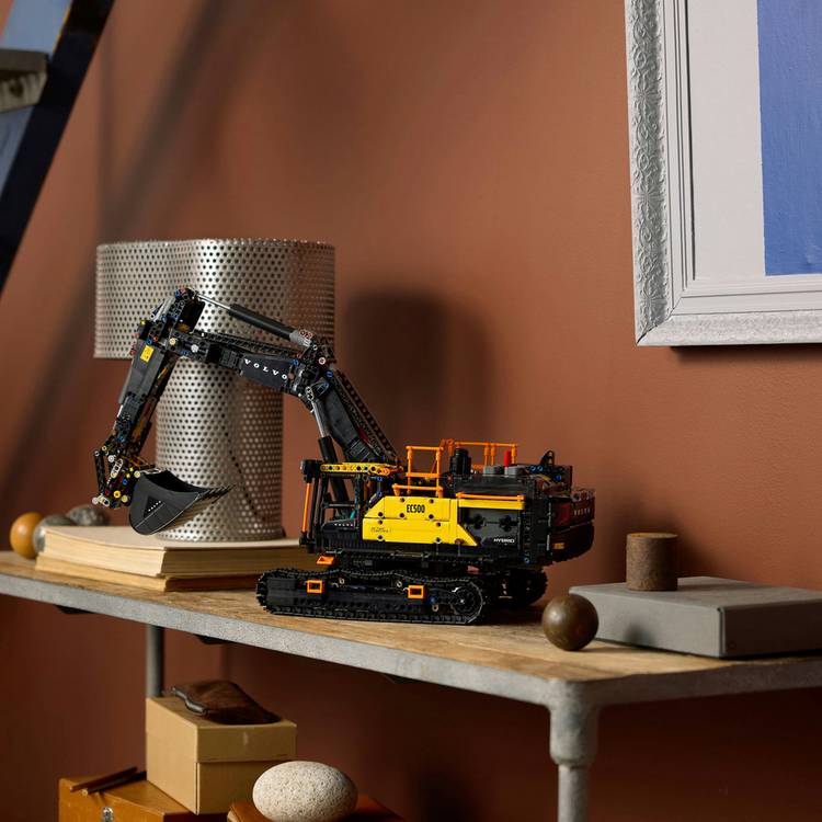 LEGO Technic Volvo EC500 hybrid excavator building set (British brand)